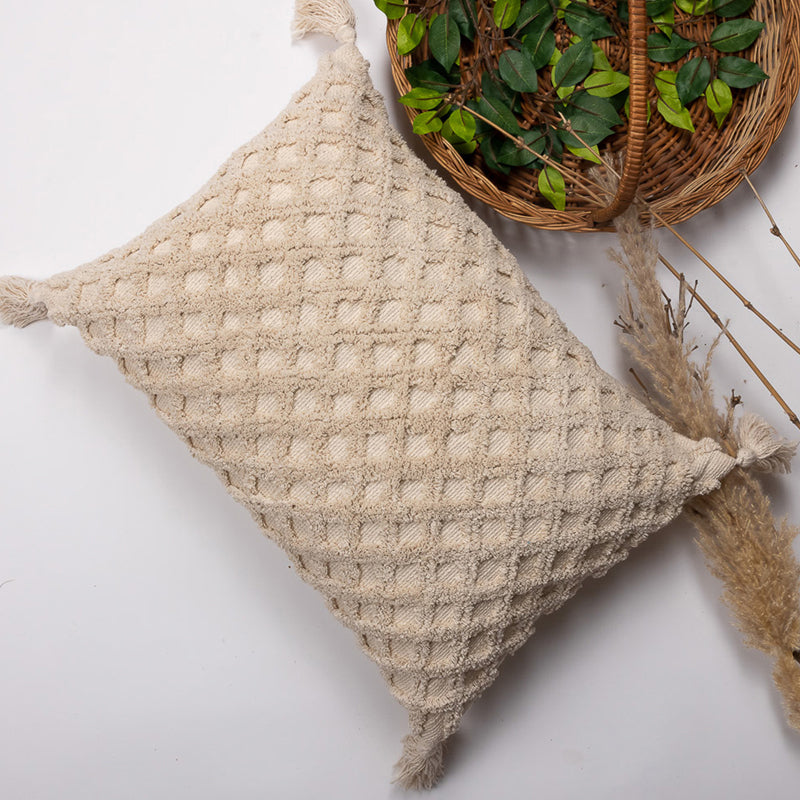 Nomad Notch Tufted Cushion Cover - Beige media 4