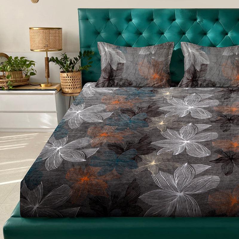Madhuli Floral Fleece Bedsheet - 280 GSM media 3