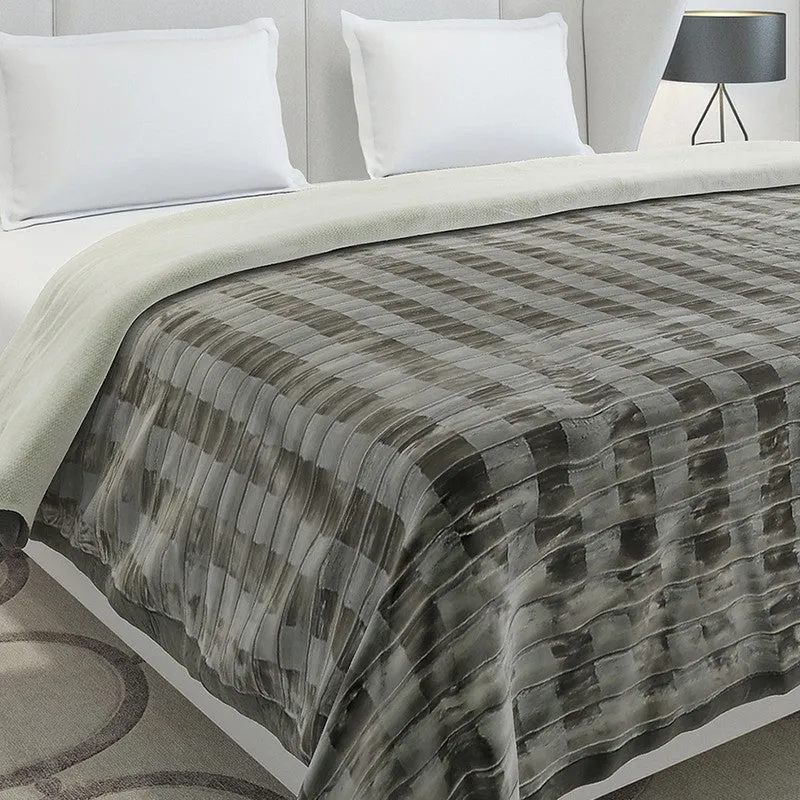 Monte Carlo Midnight Mosaic Blanket - 720 GSM media 4