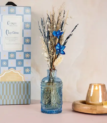 Dried Flowers & Leaves · Glass