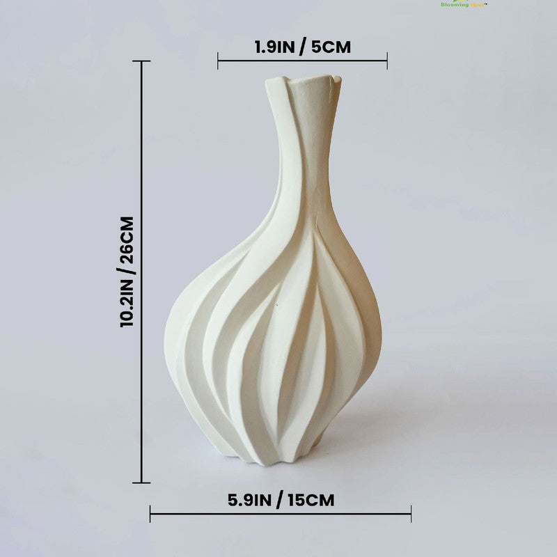 Celeste Curve Designer Ceremic Vase media 7