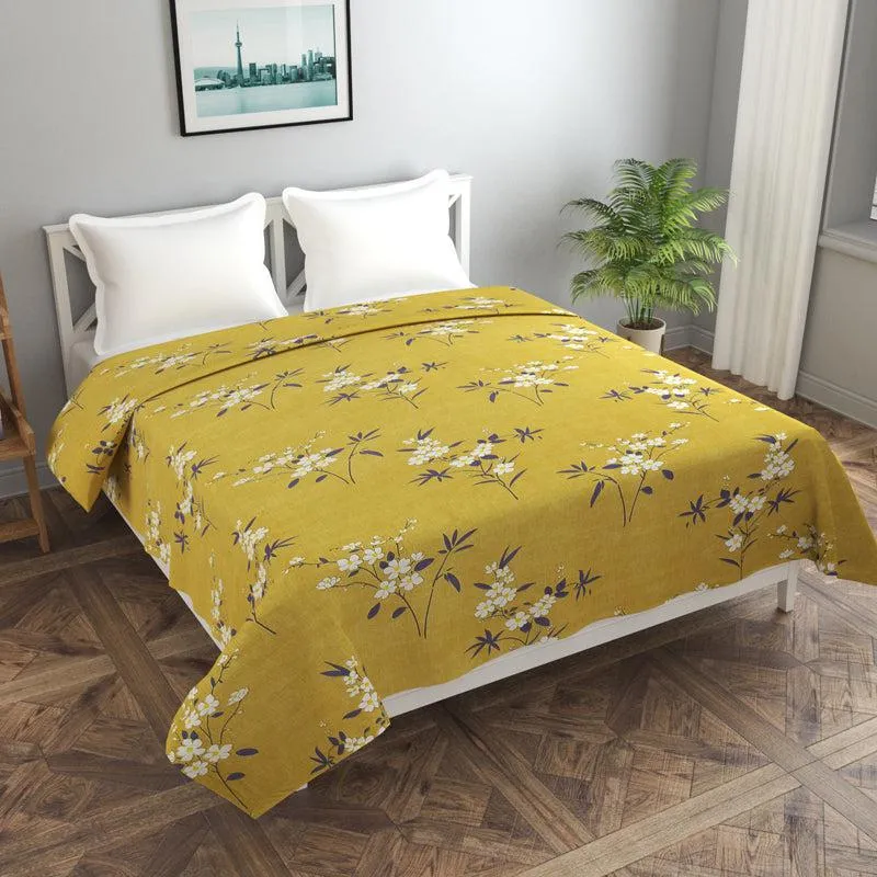 Petal Scatter Cotton Duvet Cover - 210 TC media 1