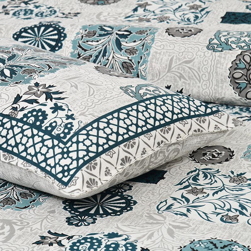 Zarina Floral Floral Cotton Bedsheet (Blue & White) - 160 TC media 4