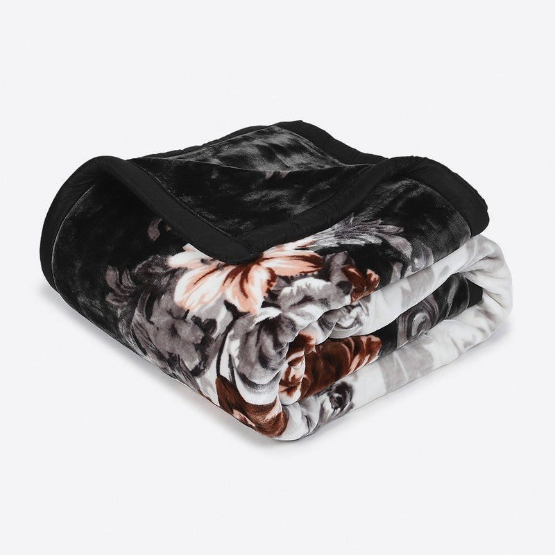 Monte Carlo Velvet Bloom Blanket (Black) - 1042 GSM media 5