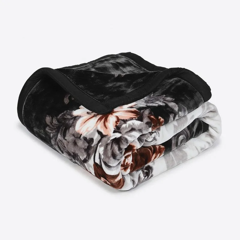 Monte Carlo Velvet Bloom Blanket (Black) - 1042 GSM media 5