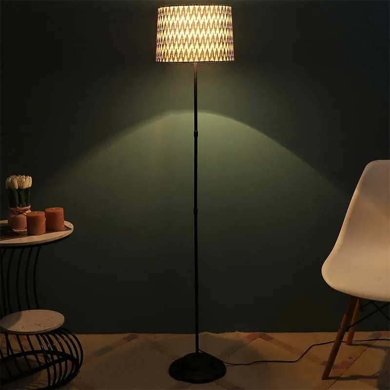 Chevronic Grido Floor Lamp media 1