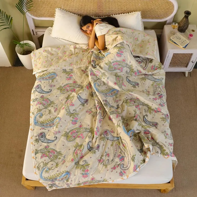 RoyalEase Reversible Comforter - 220 GSM media 6