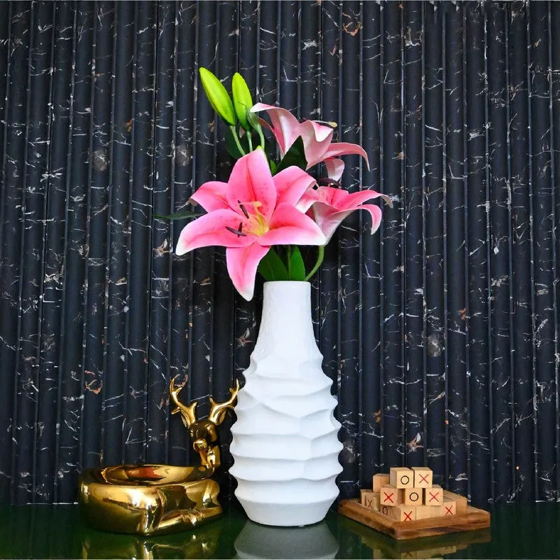 Ivoria Sculpted Ceramic Vase - White media 1