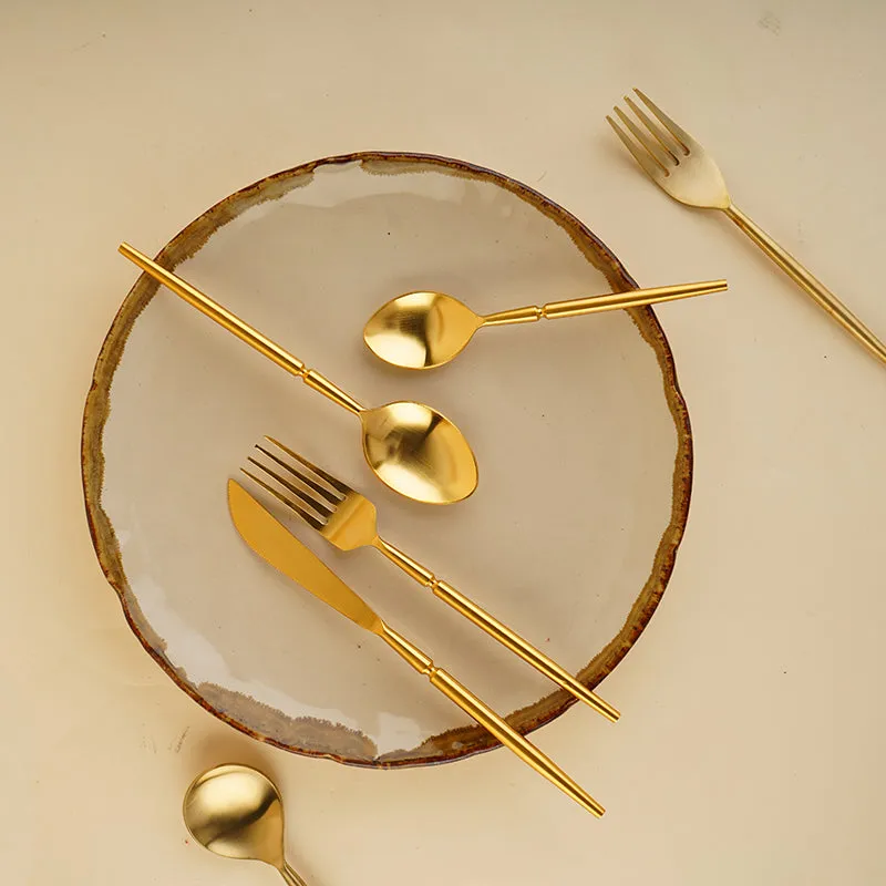Piera Ceramic Dinner Plate media 3
