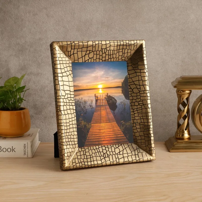 Aria Croc Photo Frame media 1