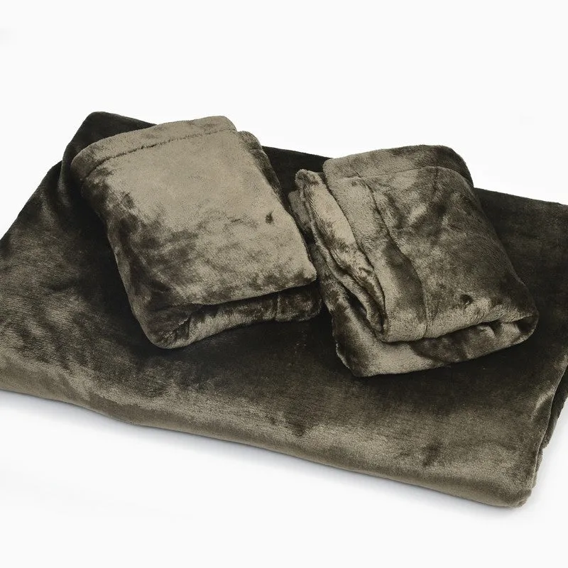 VelvetDream Woolen Bedsheet (Olive Green) - 150 GSM media 9