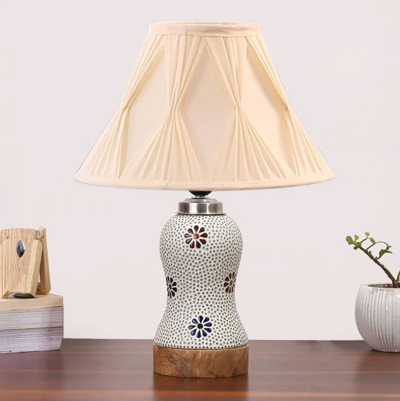 Espera Smocked Wooden Table Lamp - Multicolor media 4