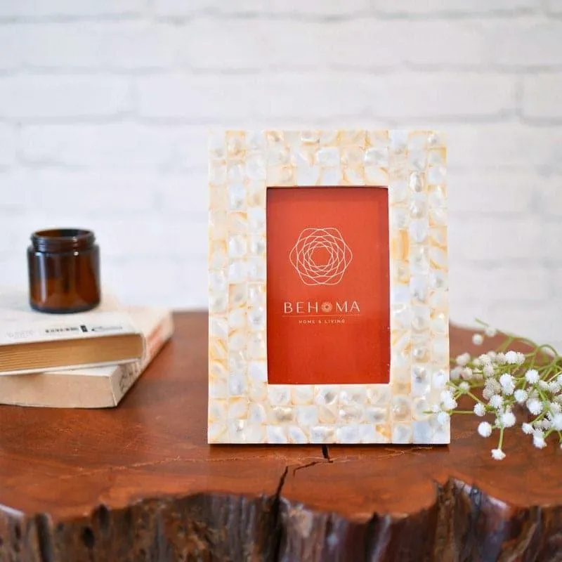 Pearl Fancy Table Photo Frame media 3