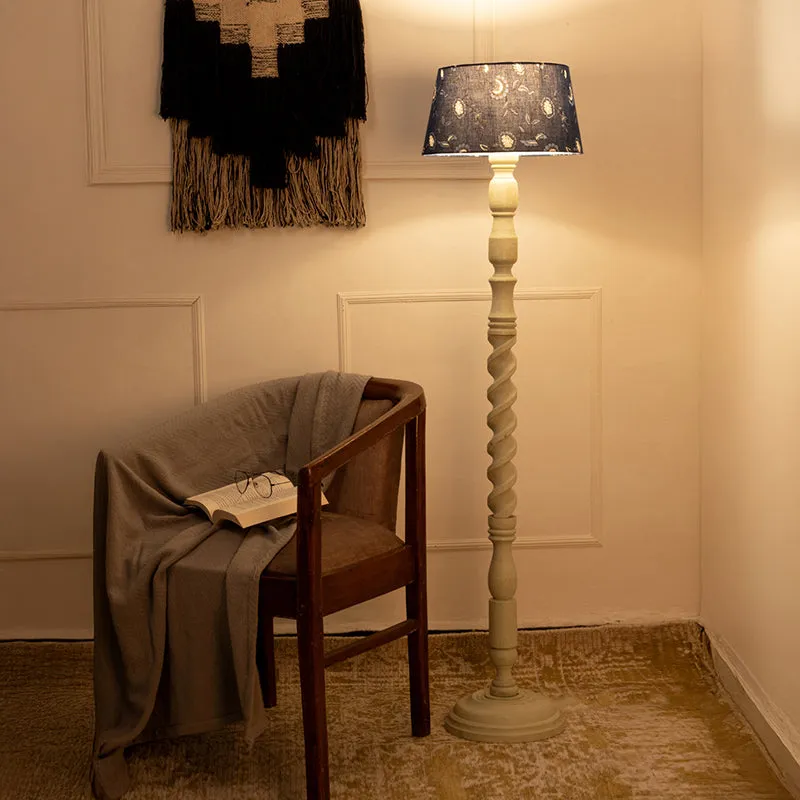 Stilda Prism Bleu Floor Lamp media 1