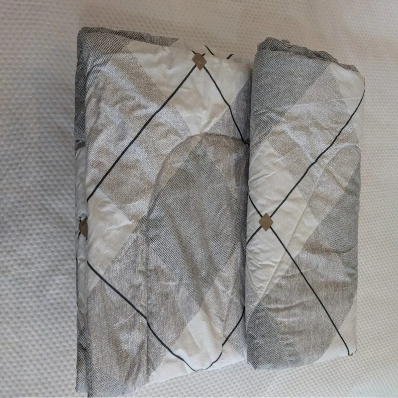 Metro Grid Comforters - 300 GSM media 5
