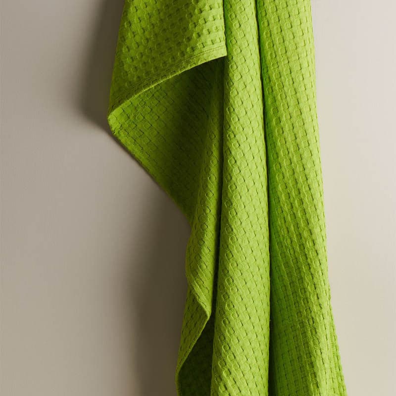 Alyssa Textured Waffle Bath Towel - Green media 3