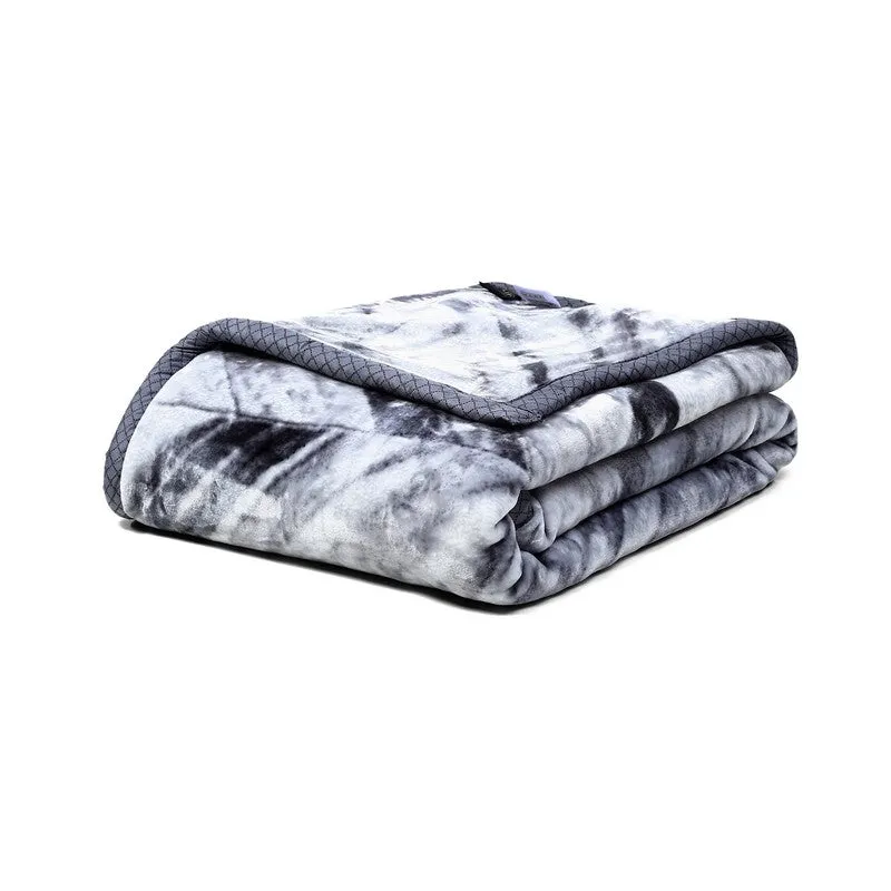 Monte Carlo Verticle Cascade Blanket (Grey) - 1000 GSM media 5