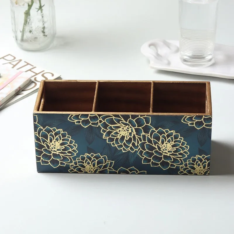 Deshira Wooden Cutlery Holder media 3
