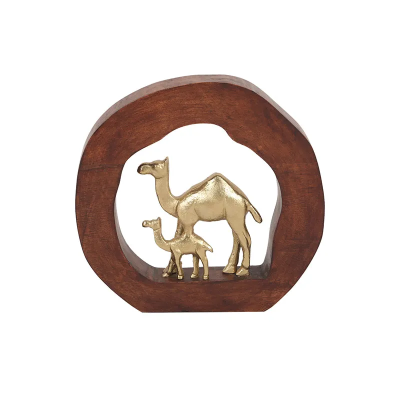Camel Fam Showpiece media 4