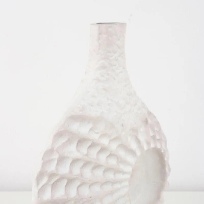 Counch Call Vase - White media 3