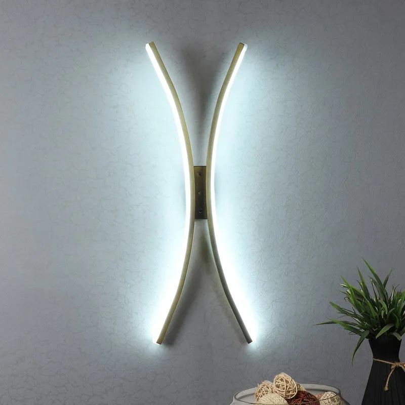 Zerenis Iron & Acrylic Wall Lamp media 1