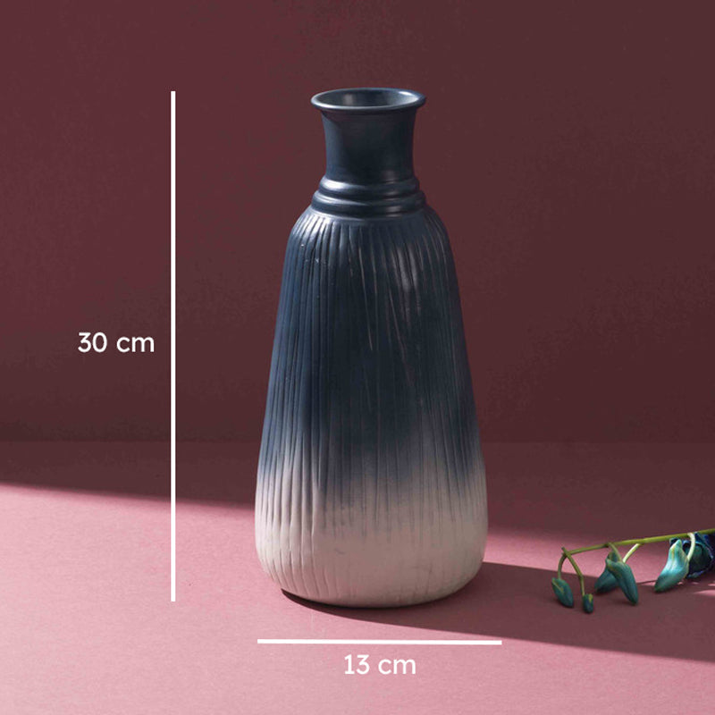 Breeze Metal Vase media 6