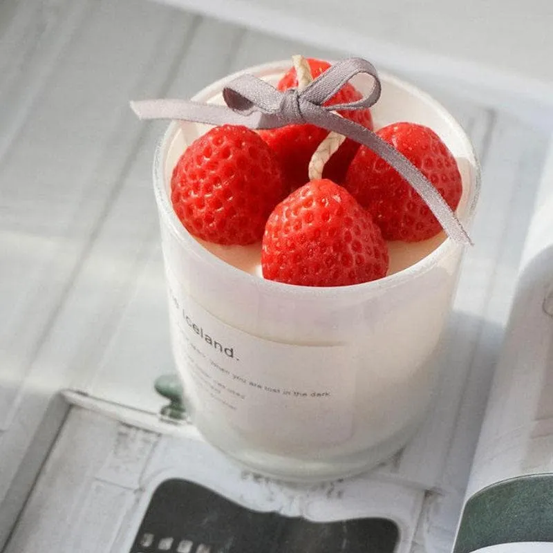 Strawberry Delight Scented Jar Candle media 4