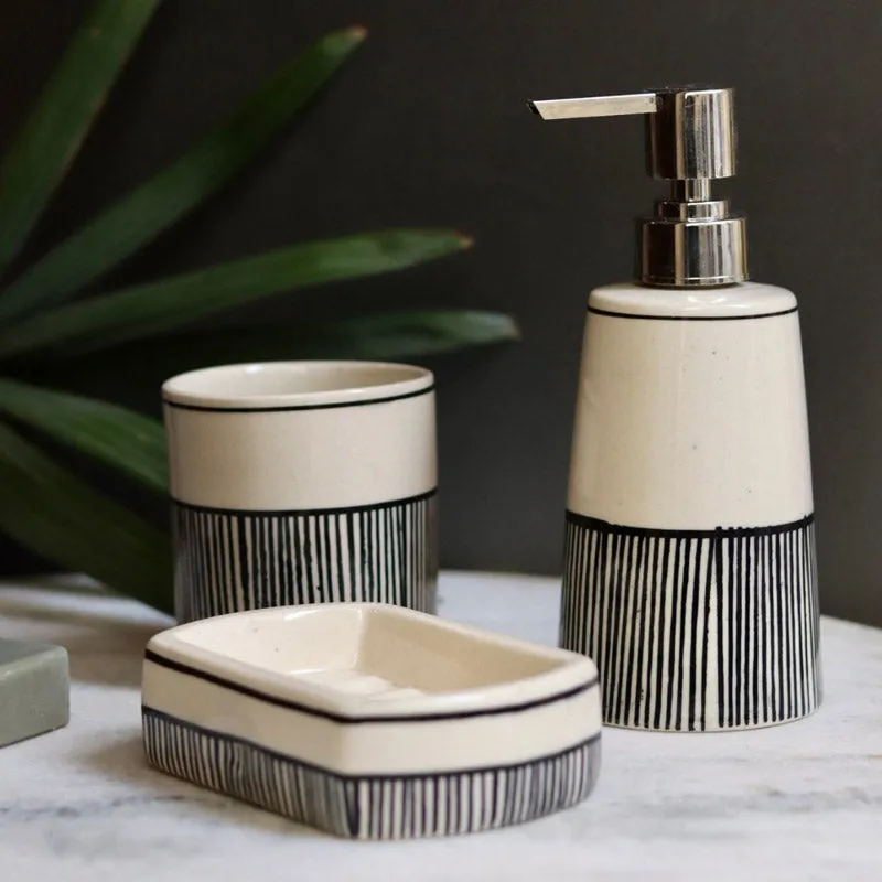 Sento Stripe Bathroom Set - Three Piece Set media 1