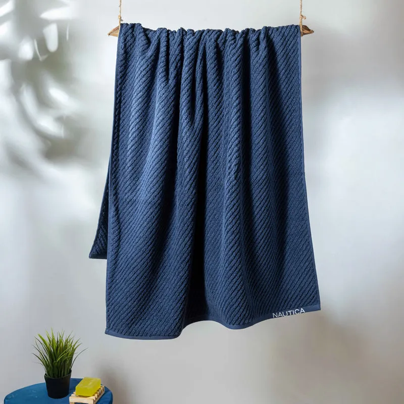Nautica Riviera Bath Towel - Navy media 1