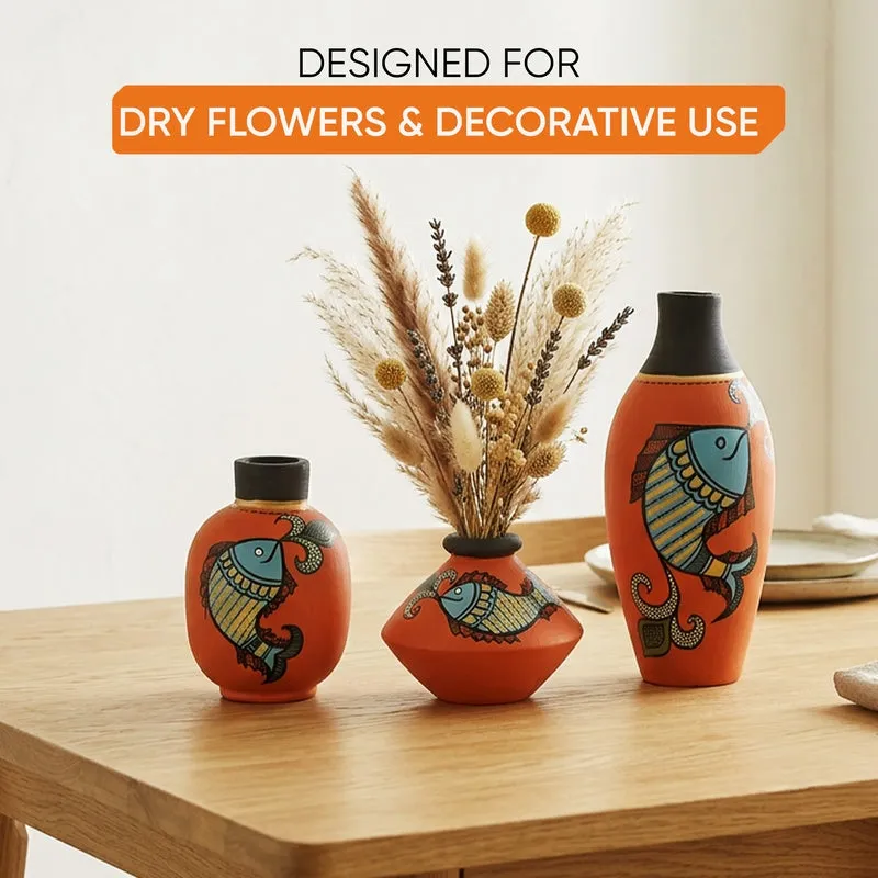 Durrah Machli Terracotta Vase - Set of Three media 12