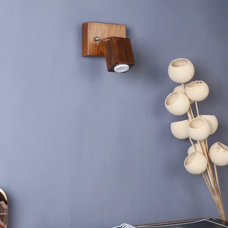 Maraina Iron Wall Lamp media 4