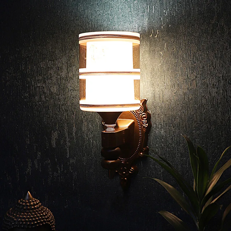 Envra Iron Wall Lamp media 4