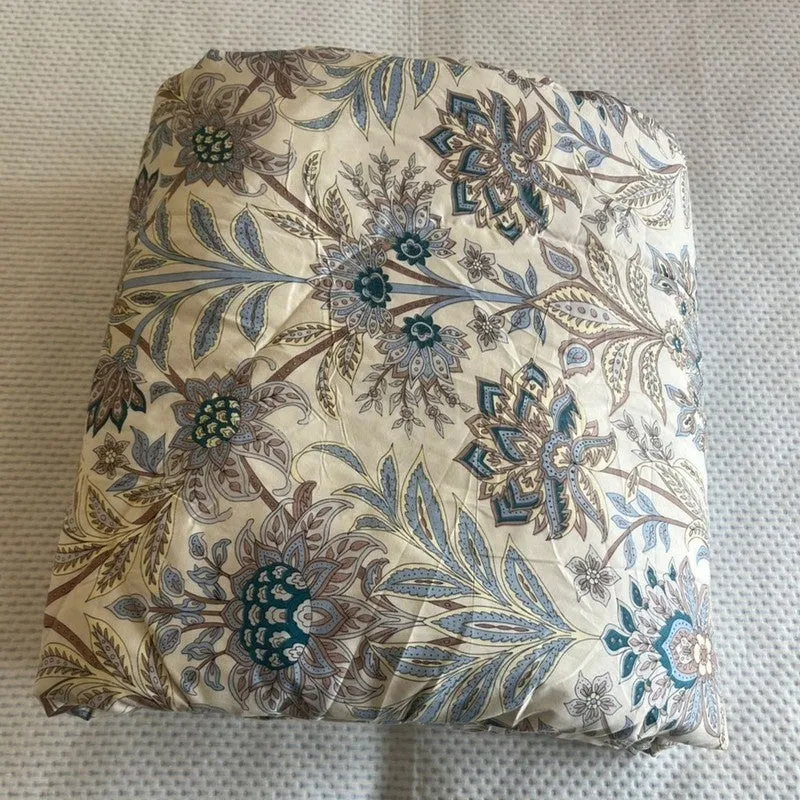Cozy Hue Comforters - 300 GSM media 6