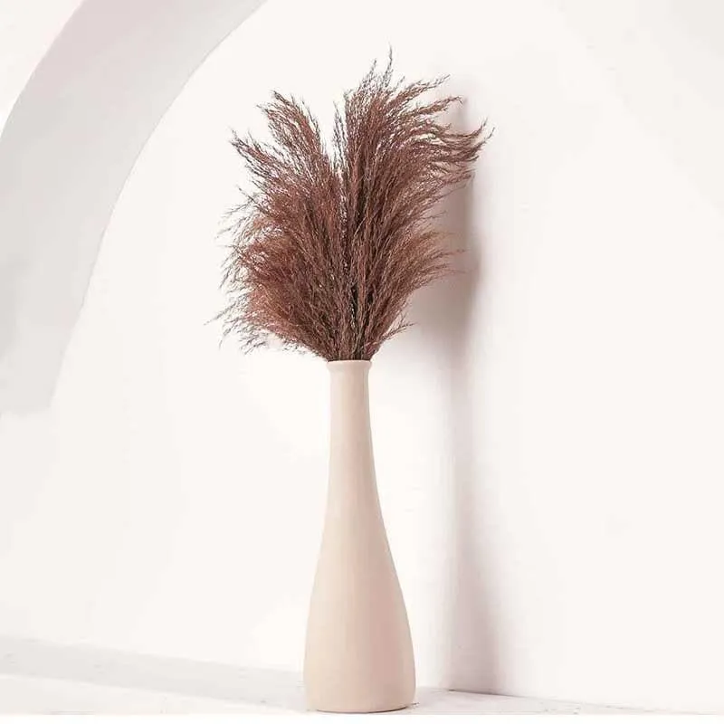 White Swan Vase media 4