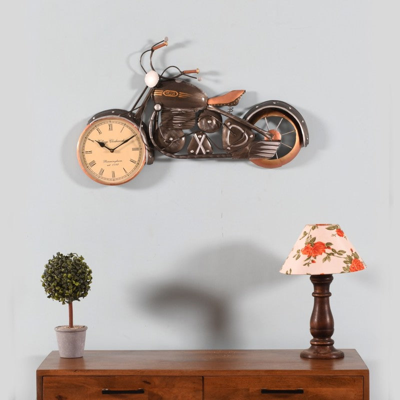 Rider Dial Highlight Metal Wall Clock
