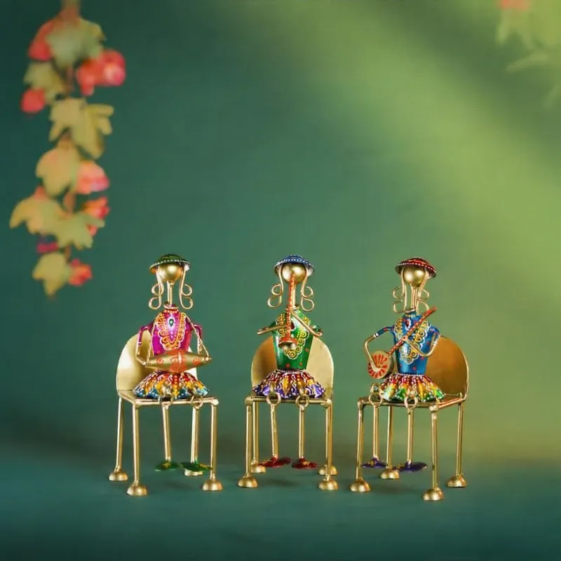 Rang Raag Folk Showpiece - Set Of Three media 1