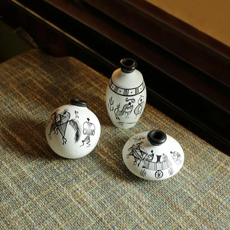 Pali Handpainted Terracotta Vase - Three Piece Set media 1