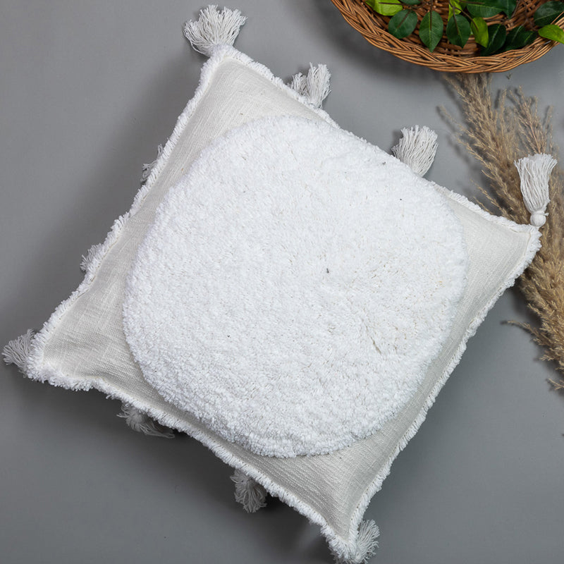 Plushe Tufted Cushion Cover media 5