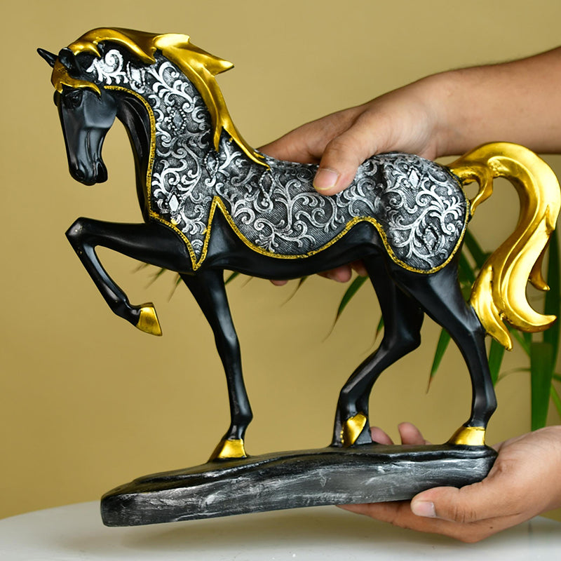 Stallion Glimmer Showpiece image 7