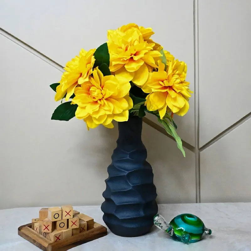 Avenza Sculpted Ceramic Vase - Black media 1
