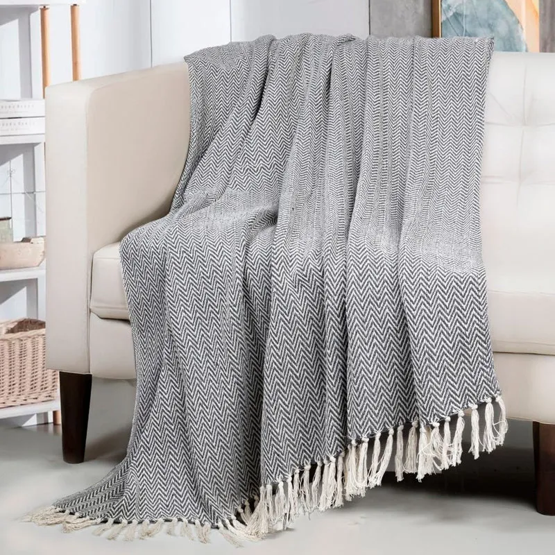 Oat Knot Throw - Grey media 1