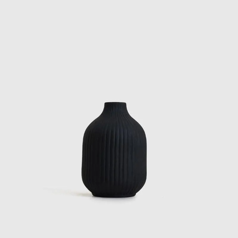 Nezi Vase - Black media 3