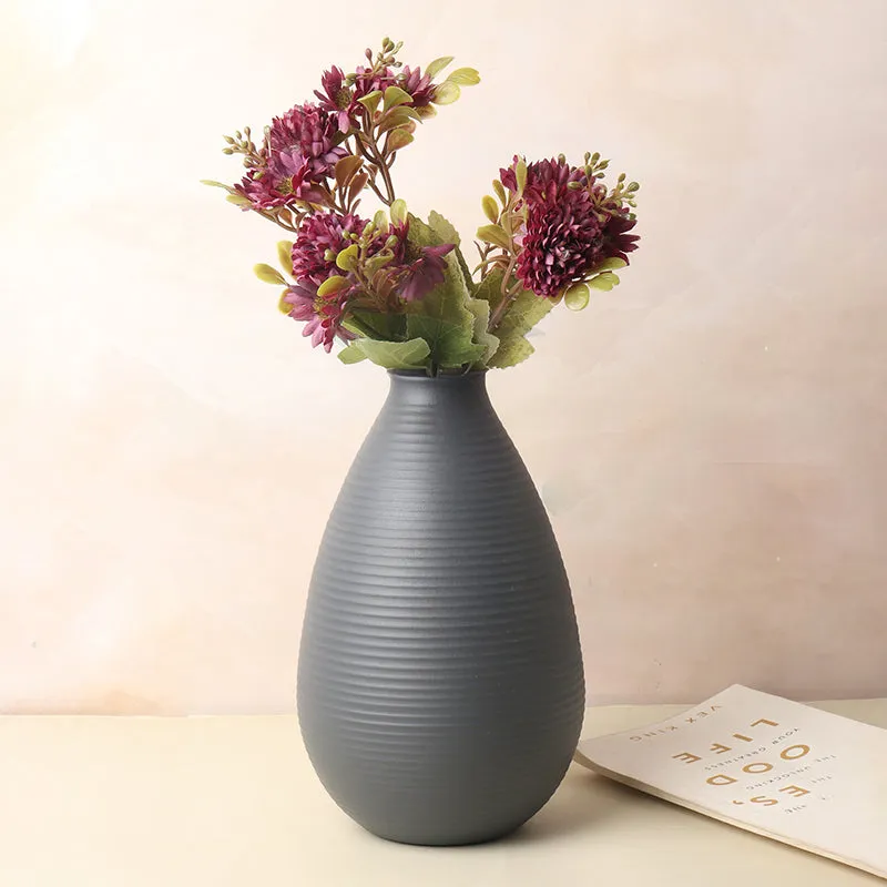 Doro Aluminium Vase - Grey media 1