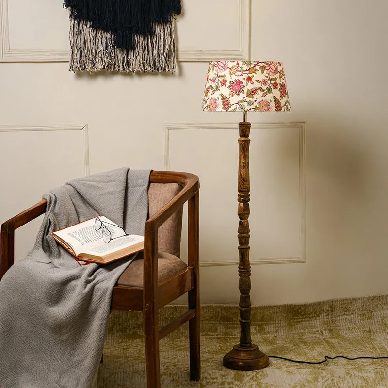 Etcho Prsim Floor Lamp media 2