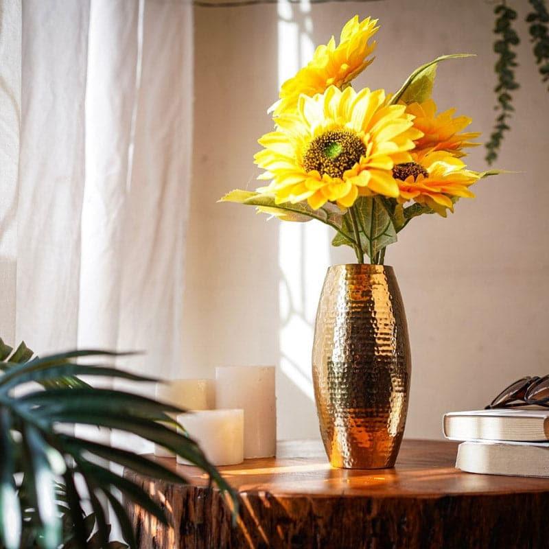Torale Metal Vase media 3