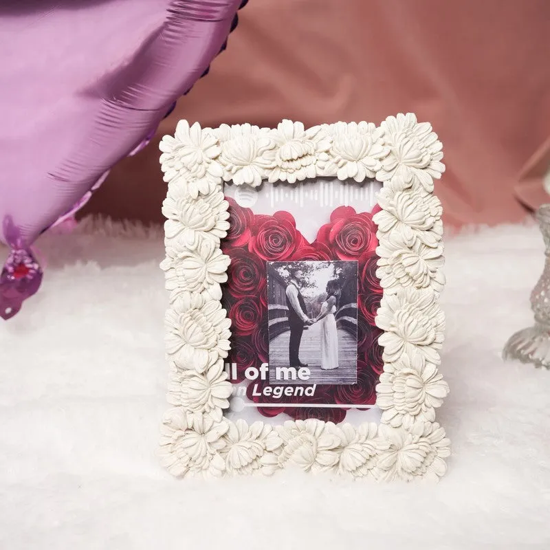 BloomAura Ceramic Photo Frame - White media 3