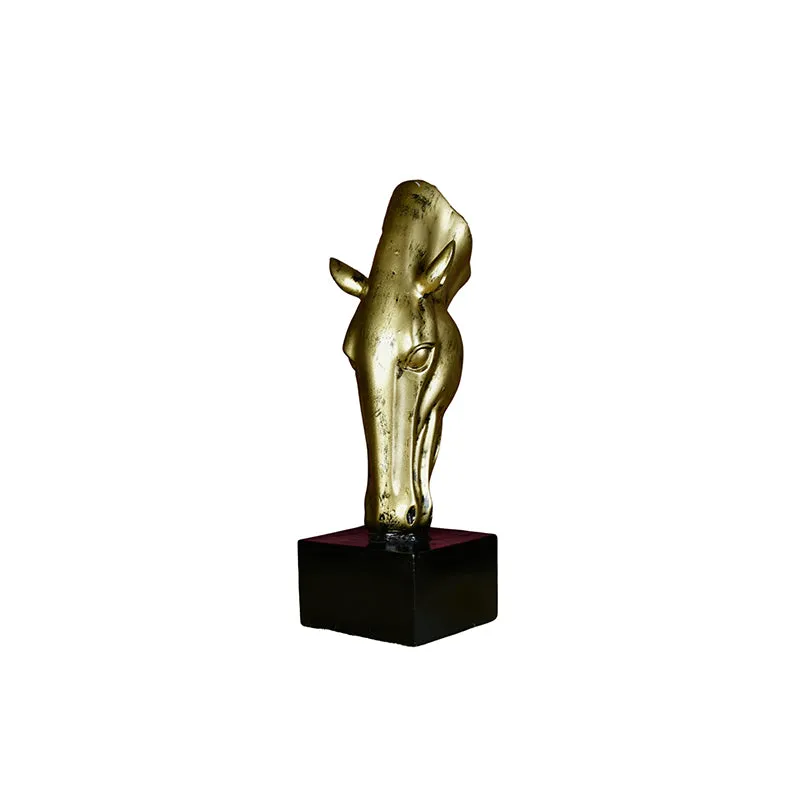 Gilded Emora Showpiece media 4