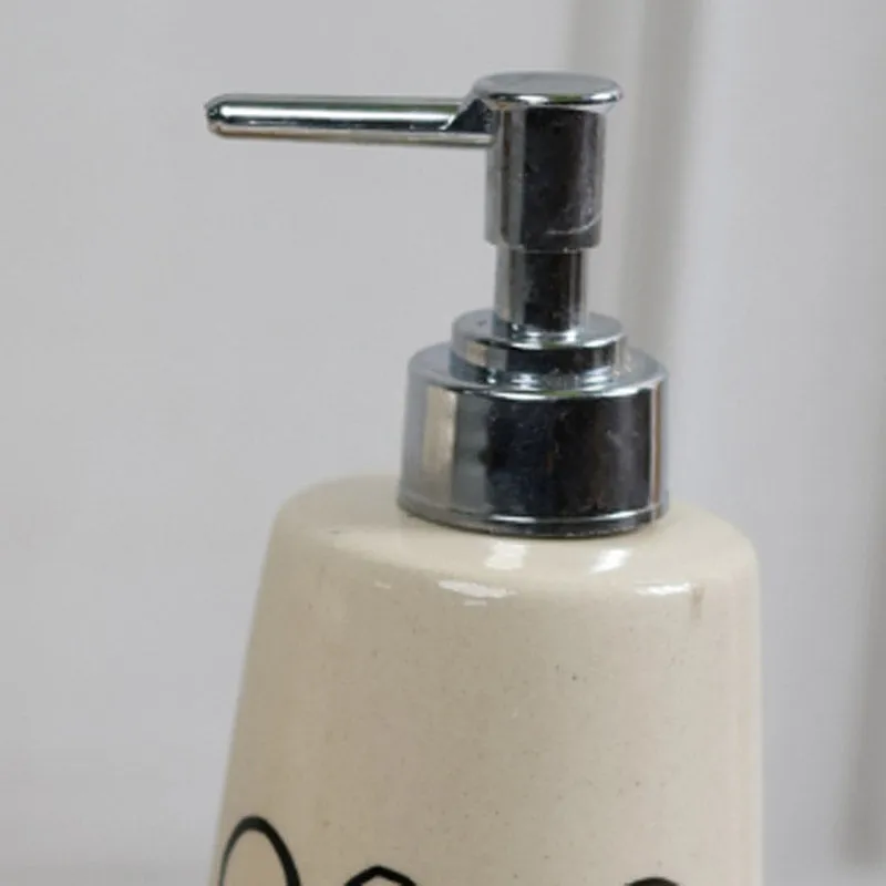 Essentio Bathroom Set - Three Piece Set media 5
