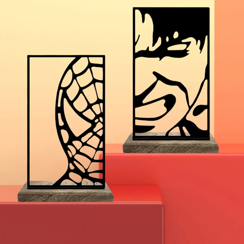 Hulk & Spidey Showpiece - Set Of Two media 3
