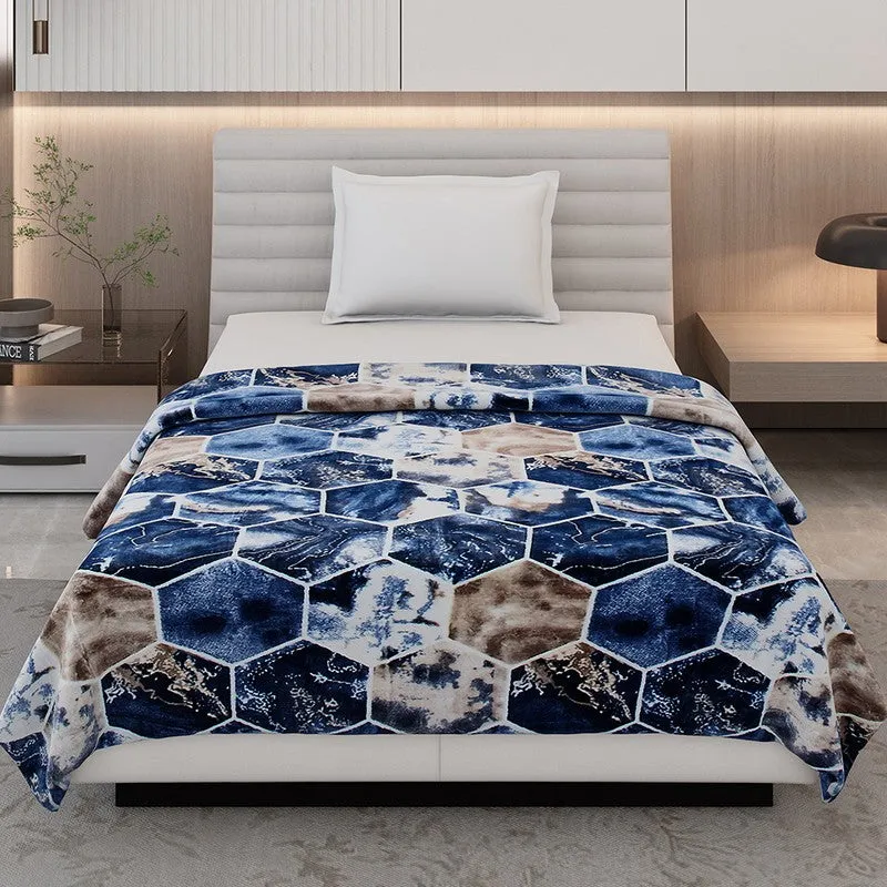 Monte Carlo Bluvynce Geometric Print Polyester Blanket (Blue) - 350 GSM media 4